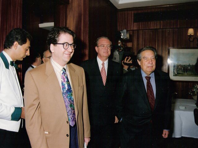 Con Octavio Paz y E. Loewe, Madrid, 1994